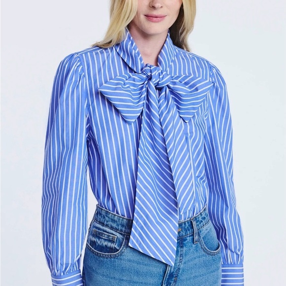 Free Assembly Tops - Elegant Blue Striped Blouse with Bow